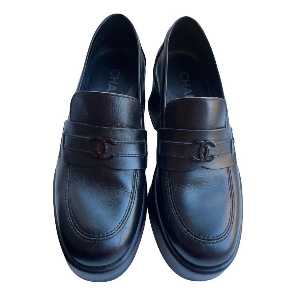 Chanel Fall 2022 loafer in black size 38